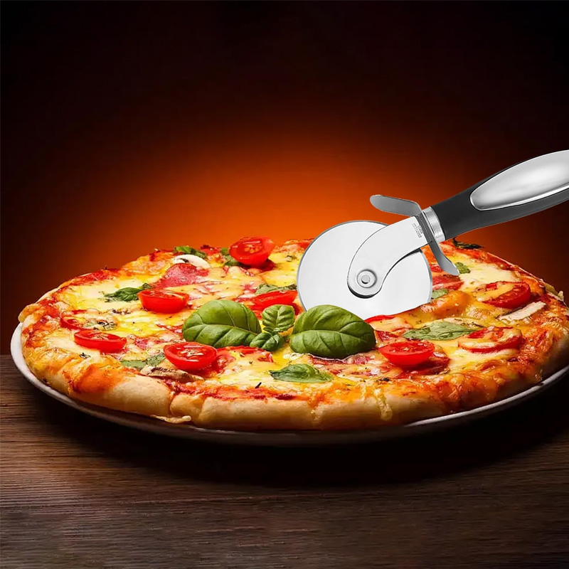 Stainless Steel Pizza Cutter W - مراجعة Commercial Kitchen In Home وسعره
